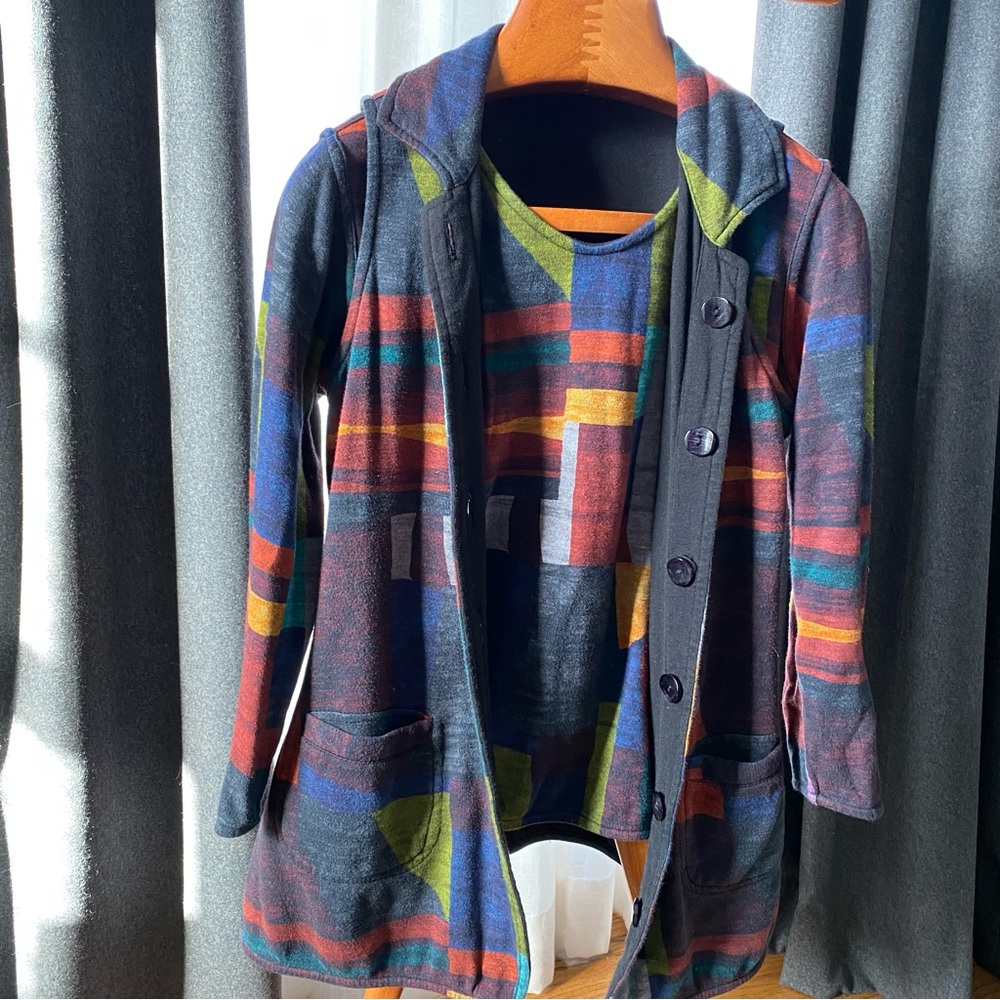 Top and vest set reversible black multicolor long sleeves size small